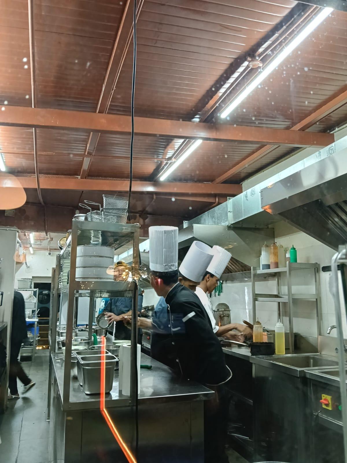 Shibuya Xing kitchen